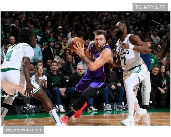 湖人再遇凯尔特人巅峰对决重燃紫金与绿衫的荣耀之战 湖人再遇凯尔特人巅峰对决重燃紫金与绿衫的荣耀之战